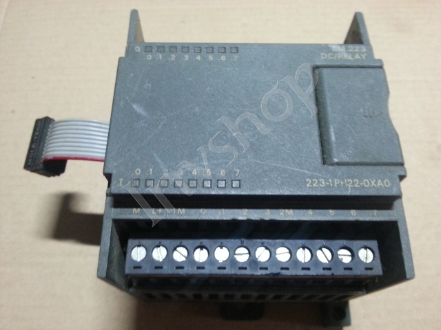 USED 6ES7223-1PH22-0XA0 SIEMENS PLC MODULE