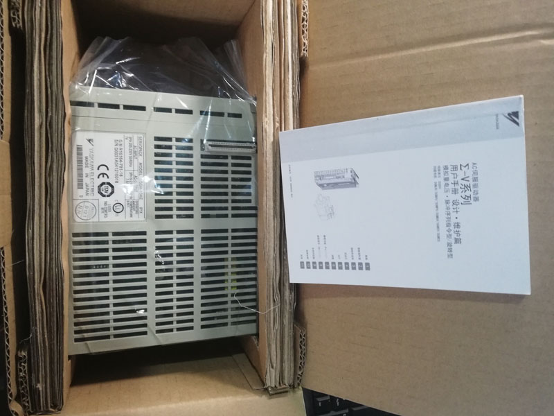 872C-DH4NN12-D4 Induktiver Näherungssensor von Allen-Bradley