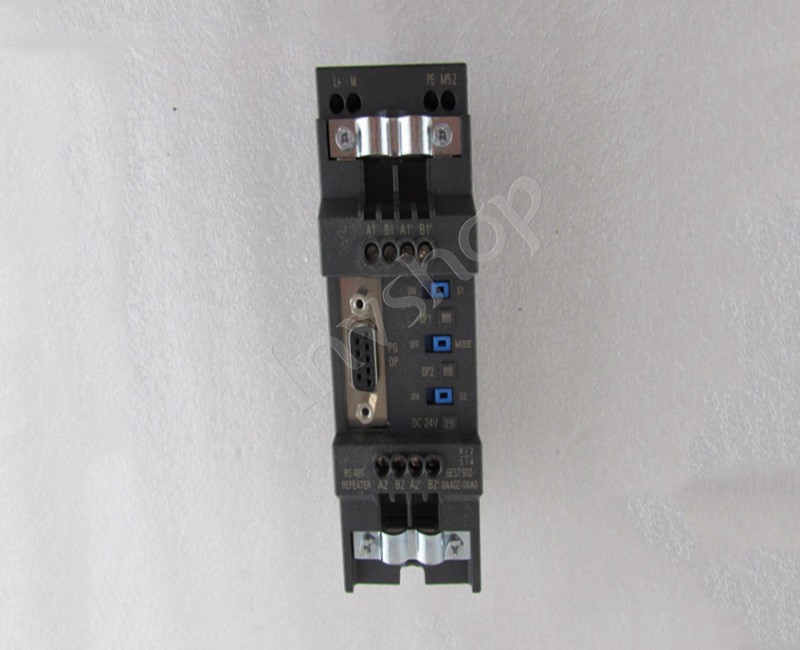 UrsprÃ¼nglicher nagelneuer 6ES7 972-0AA02-0XA06ES7972-0AA02-0XA0 Repeater