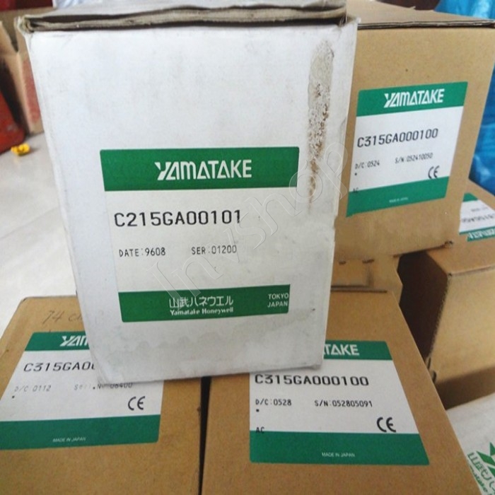 NEW C215GA00101 Yamatake Thermostat SDC21