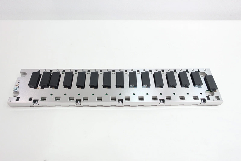 BMEXBP1200 Schneider 12-Fach-Rack