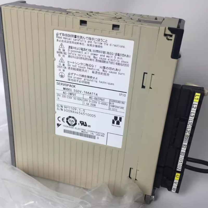 SGDV-1R6A11B Yaskawa servo drive