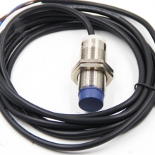 Allen-Bradley Inductive Proximity Sensor 872C-DH4NP12-D4