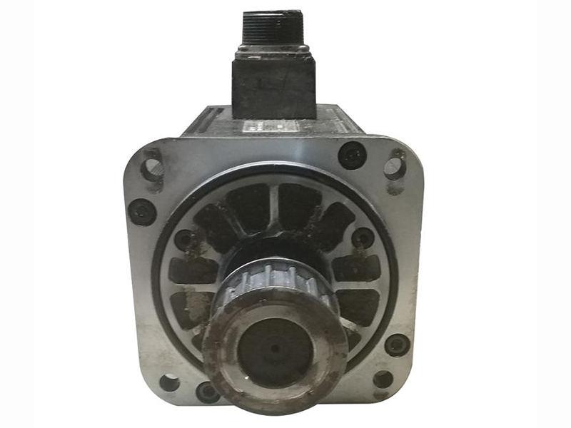 USED Yaskawa SGMG-09V SERVOMOTOR 2A 0.85KW 1500R/MIN 7.1A 200V