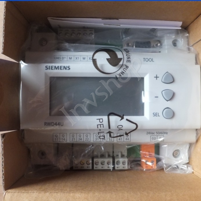 100% original SIEMENS temperature controller RWD44U