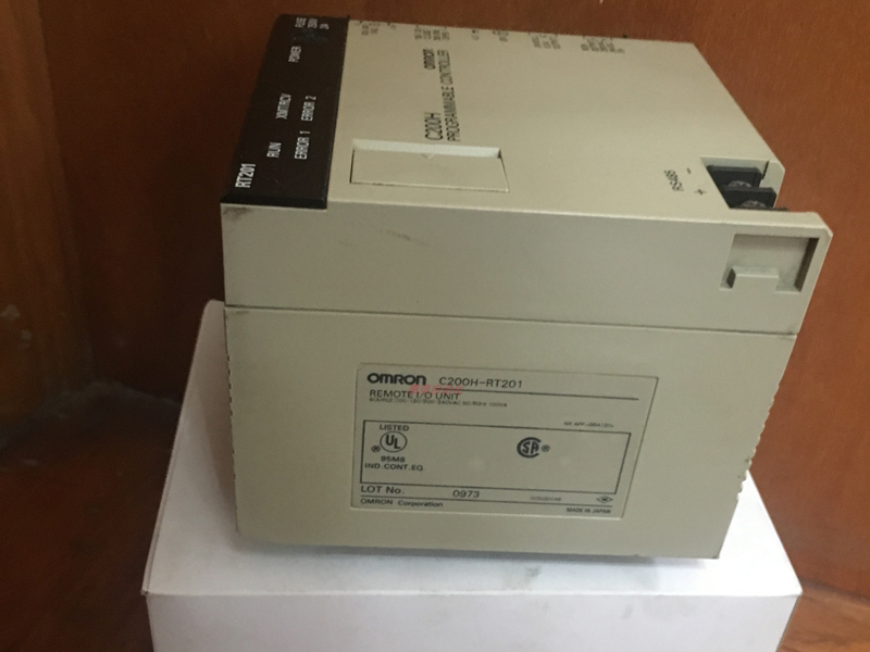 new Omron C200H-RT202 REMOTE I/O UNIT PLC module