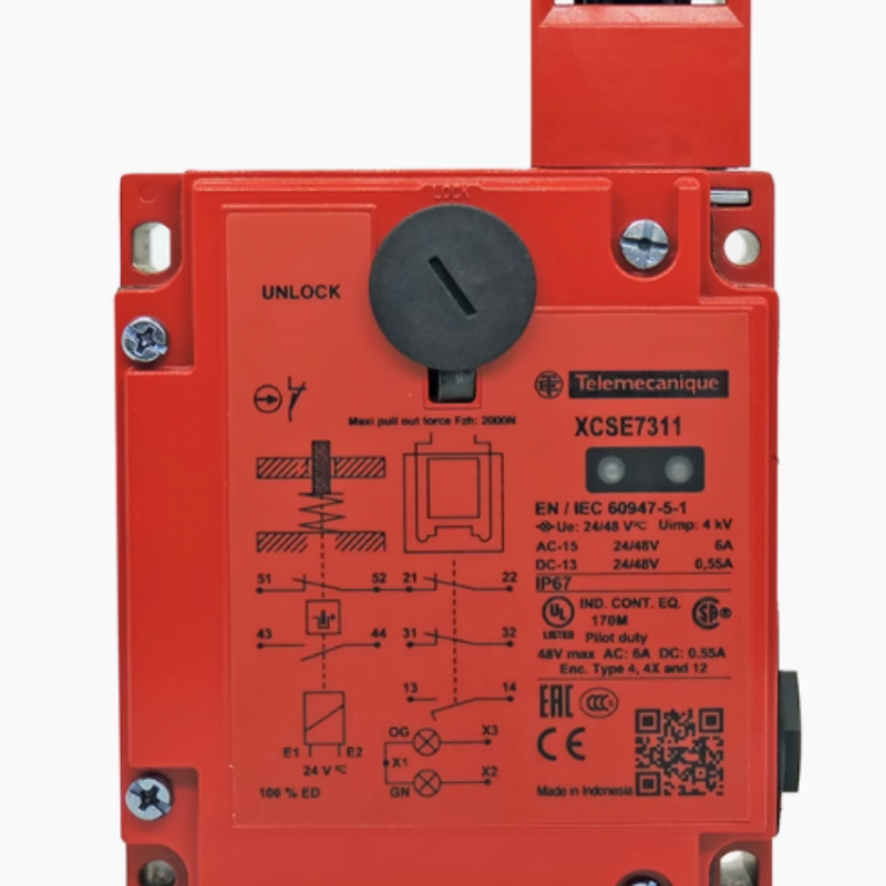 XCSE7311 Schneider new original authentic chip security door lock switch