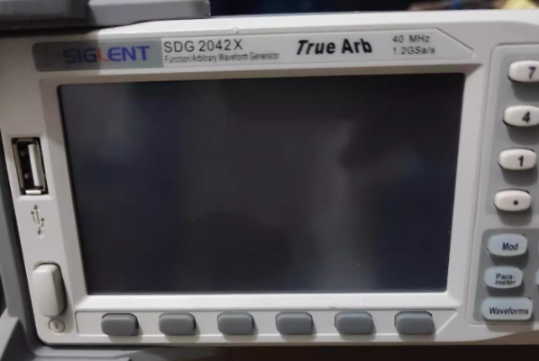 Signal generator New and Original SDG2042X