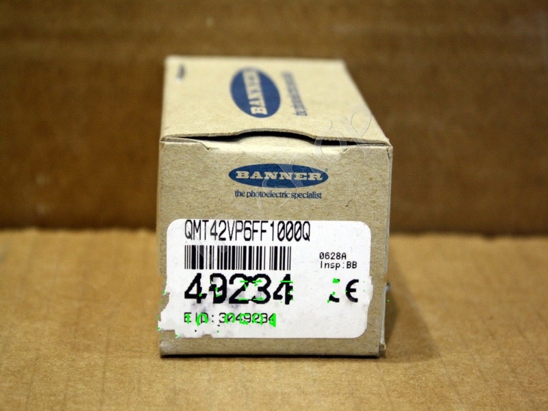 new BANNER QMT42VP6FF1000Q Photoelectric sensor