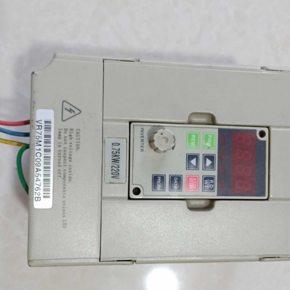 saj vr75m1 0.75kw 220v wechselrichter