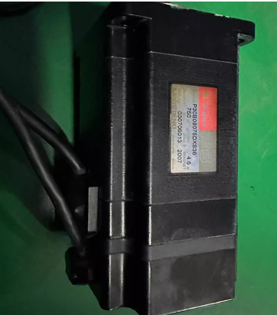 P30B08075DXS36 Sanyo-Servo-motor Used