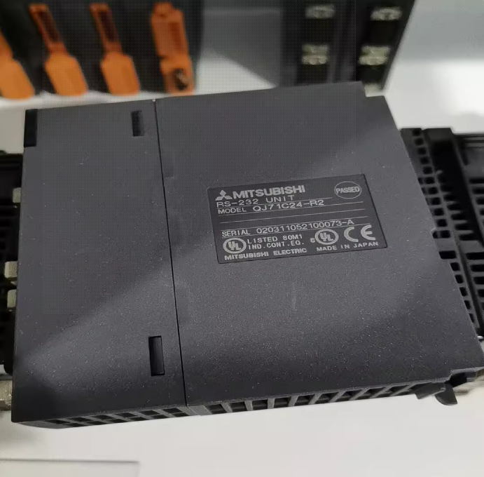 Original MITSUBISHI brand new non packaging serial communication module QJ71C24-R2