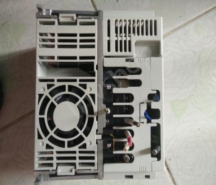 MITSUBISHI FREQROL S500 FR-S520E-3,7 K INVERTER AC 200-240V