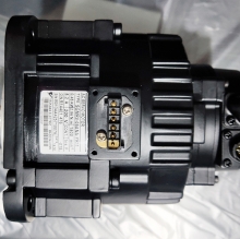 neuer SERVOMOTOR SGMRV-05ANA-YR11