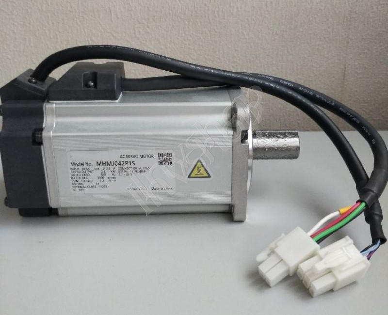 100% original new Japanese Panasonic servo motor MHMJ042P1S matching MBDJT2210