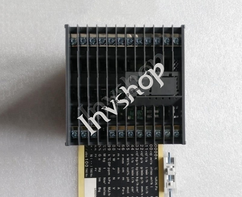 UT35A-000-11-00 YOKOGAWA temperature controller