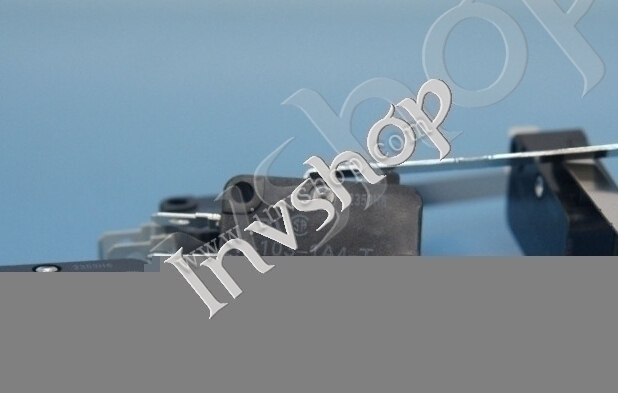 NEW Omron V-103-1A4-T Micro Switch 80WU