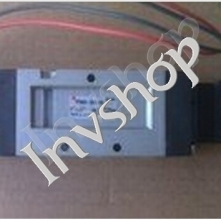 Original new Japan imported SMC solenoid valve VF5220-5GB-03